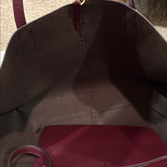 Tory Burch McGraw Burgundy Tote - Picture 4 of 11
